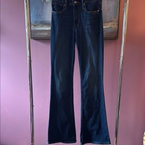 Levi’s High Waisted Flare True Blue Jeans size 27